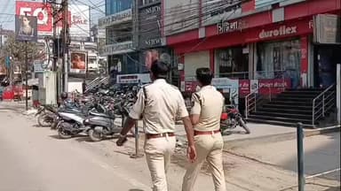 মাটিগাড়া: সেবক রোডে পথ দূর্ঘটনার জেড়ে মৃত যুবক; ঘটনাস্থল পরিদর্শনে ডিসিপি