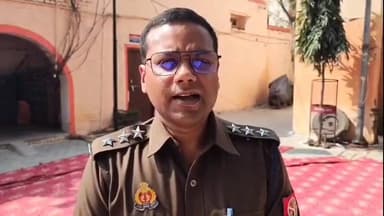 बैरिया: मृत किन्नर रेखा के भरतछपरा स्थित घर से तलाशी में मिले साढ़े 5 लाख नकद, 30 सोने व 39 चांदी के जेवर, पुलिस कर रही जांच