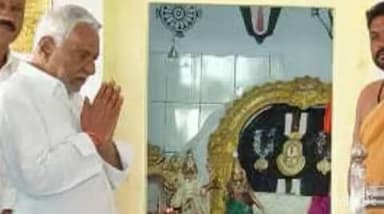 జగిత్యాల: కుదుటపడిన మాజీ మంత్రి జీవన్ రెడ్డి ఆరోగ్యం - ఆలయంలో మాజీ మంత్రి పూజలు