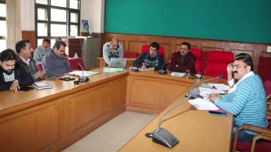 सोलन: ज़िला जल एवं स्वच्छता मिशन की बैठक आयोजित, शुद्ध पेयजल पर जोर दिया गया: मनमोहन शर्मा