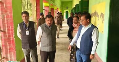 जिले में मैट्रिक परीक्षा-2026 के सफल, शांतिपूर्ण एवं कदाचारमुक्त संचालन को सुनिश्चित करने के उद्देश्य से जिला पदाधिकारी ...