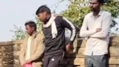 नीमच के जीरन नगर में 22 वर्षीय युवक का शव कमरे में फंदे पर मिलने से इलाके में सनसनी। परिवार में मातम, वजह अब भी रहस्य। प...