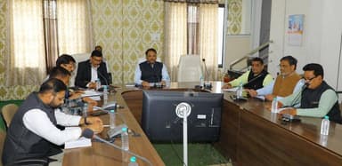 कलेक्टर एवं जिला निर्वाचन अधिकारी श्री ऋतुराज सिंह की अध्यक्षता में सभी मान्यता प्राप्त राजनैतिक दलों के प्रतिनिधियों क...
