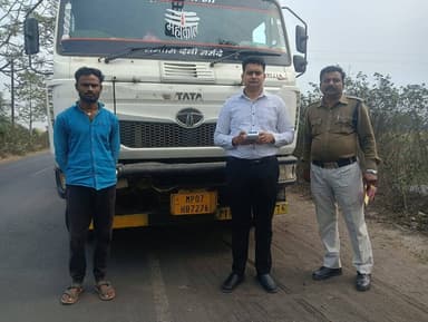 जिला परिवहन विभाग द्वारा एनटीपीसी में संचालित फ्लाईऐश के परिवहन में लगे वाहनों की हो रही लगातार जांच
जांच के दौरान 5 वा...