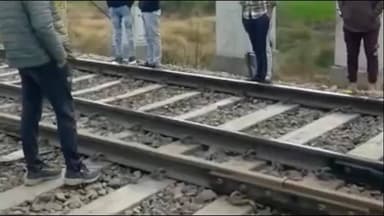 सोनीपत: सोनीपत में शताब्दी ट्रेन की चपेट में आने से एक युवक की मौत