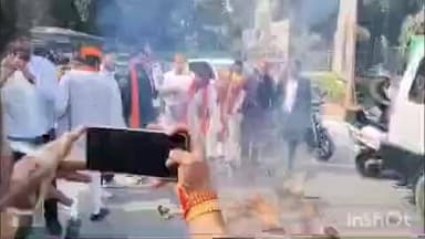 वाराणसी में भाजयुमो कार्यकर्ताओं ने राहुल गांधी का पुतला फूंका, जताया आक्रोश