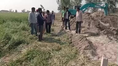ਫਾਜ਼ਿਲਕਾ: ਦਰਿਆ ਦੀ ਡੂੰਘਾਈ ਲਈ ਚੁਕਾਈ ਜਾ ਰਹੀ ਰੇਤ ਦੌਰਾਨ ਖੇਤਾਂ ਵਿੱਚੋਂ ਬਣਾਏ ਗਏ ਰਸਤੇ ਨੂੰ ਲੈਕੇ ਕਿਸਾਨਾਂ ਨੇ ਜਤਾਇਆ ਰੋਸ਼, ਮਾਹੌਲ ਗਰਮਾਇਆ