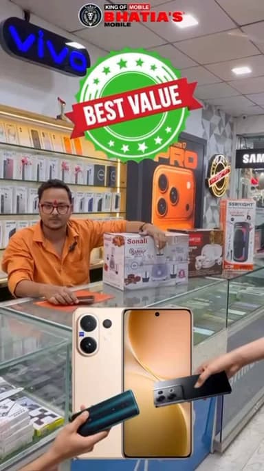 Vivo V70 pre-booking is open at Bhatia’s Mobile! For just ₹101, get three gifts: a mixer grinder, a dinner set, and a Bl...