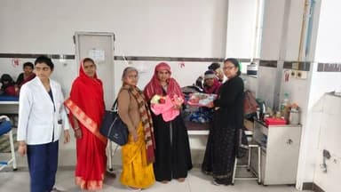 जिला चिकित्सालय में बेटी बचाओ - बेटी पढ़ाओ के तहत 10 नवजात बालिकाओं को बेबी किट का वितरण किया गया।
..
कलेक्टर श्री अंशुल...