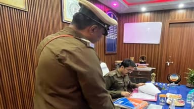 पेटरवार: कथारा ओपी का वार्षिक निरीक्षण, पुलिस अधीक्षक ने दिए आवश्यक दिशा-निर्देश