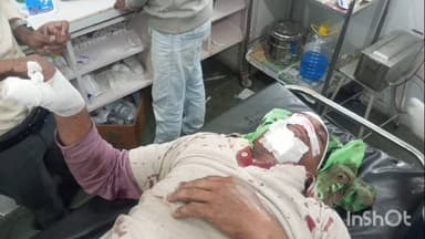 शाहगंज: डीसीएम-ऑटो की भीषण भिड़ंत, चालक गंभीर टक्कर के बाद ऑटो नाली में गिरा, ई-रिक्शा भी हुआ क्षतिग्रस्त