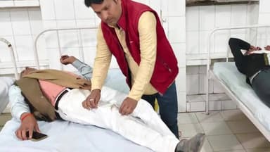 घोरावल: खुटहां बाइपास पर ट्रक की टक्कर से दो लोग घायल, घोरावल सीएचसी में भर्ती, चालक ट्रक सहित फरार