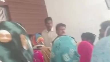 नीमच नगर: झुग्गी बस्ती तोड़ने पर बवाल, लोगों ने कलेक्टर-एसपी को सौंपा ज्ञापन