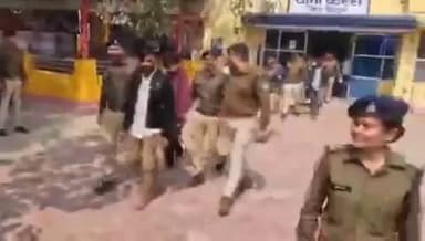 मध्य प्रदेश - शिवपुरी पुलिस ने सोशल मीडिया पर लड़की बनकर लोगों को फंसाने वाले साइबर ठगी गिरोह का भंडाफोड़ किया