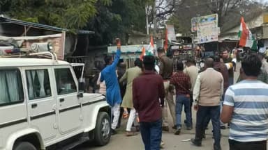 निवाड़ी: निवाड़ी में कांग्रेस कार्यकर्ताओं ने मुख्यमंत्री और मंत्रियों के पुतले फूंके