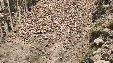 #जहानागंज में नाले निर्माण में हो रही है धांधली क्षेत्र वासियों ने लगाए गंभीर आरोप, जांच की मांग
#जहानागंज #जनपद #नालानि...