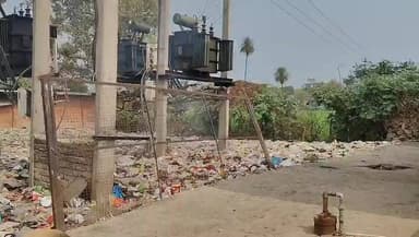 बारां में बड़ी घटना टली, अंजुमन चौराहे पर ट्रांसफार्मर में चिंगारी निकलने से कचरे के ढेर में लगी आग।
#dcdmbaram #mlaradh...