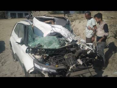 #Udaipur #कोटड़ा : नेशनल हाईवे पर कार-ट्रक की टक्कर, #Sirohi #AbuRoad #RoadAccident #rajasthan #news