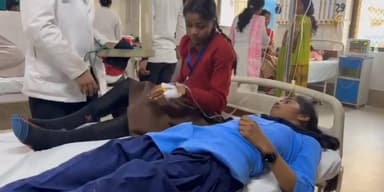 मधुमक्खियों के हमले से घायल छात्राओं को अस्पताल से मिली छुट्टी