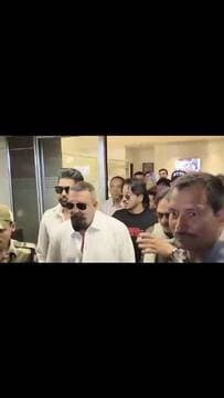 जब लखनऊ एयरपोर्ट पर पहुंचे मशहूर फिल्म एक्टर संजय दत्त तो समर्थकों में दिखा जबरदस्त उत्साह
#uttarpradesh #lucknow #Sanja...