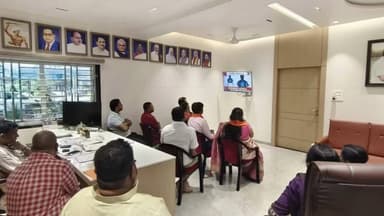 નિઝર: નિઝર વિધાનસભાના ખાતે મંત્રી જયરામ ગામીતની સાંકરદા જનસંપર્ક કાર્યાલય ખાતે મનકી બાત કાર્યક્રમ યોજાયો