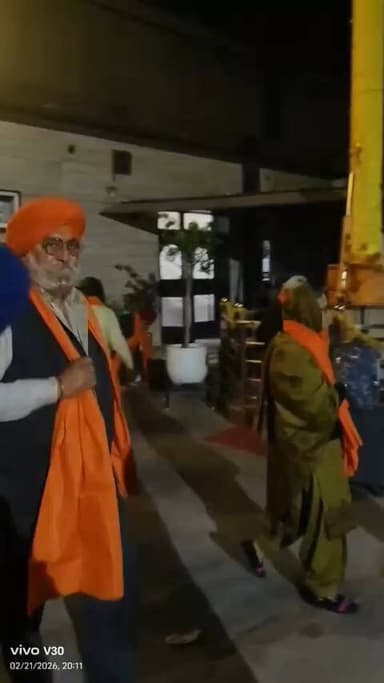 कालका: कालका से पहली बार दुबई के लिए शांति संदेश यात्रा रवाना, 22 सदस्य गुरु नानक दरबार में माथा टेकेंगे