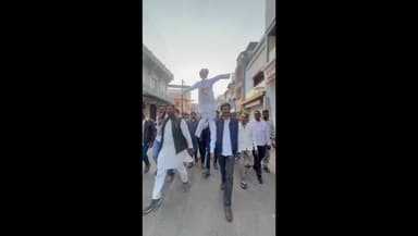 ताल: मंत्री विजयवर्गीय के बयान पर सैलाना में कांग्रेस कार्यकर्ताओं का विरोध, पुतला दहन