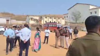 सिमडेगा: डीसी और एसपी ने कॉलेज में बने स्ट्रांग रूम व मतगणना केंद्र का किया निरीक्षण