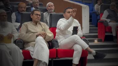 Mau : बुनकर–अधिकारी आमने-सामने! संयुक्त बैठक में तीखे सवाल-जवाब। क्या बुनकर संतुष्ट..? #maunews