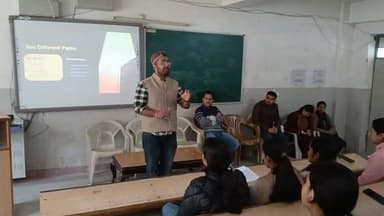 आज राजकीय महाविद्यालय चम्बा में उद्योग विभाग हिमाचल प्रदेश तथा निटकॉन लिमिटेड संस्था के सहयोग से एम बी ए, एम सी ए, एम कॉ...