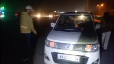 मोहनिया: होली से पूर्व शराब मामले में उत्पाद विभाग ने की कार्रवाई, 68 लीटर शराब के साथ तस्कर गिरफ्तार, तस्करी का लाइव वीडियो