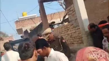 एटा: चिलासनी गांव में 34 वर्षीय युवक का शव फांसी के फंदे पर लटका मिला, पुलिस ने पोस्टमार्टम के लिए भेजा