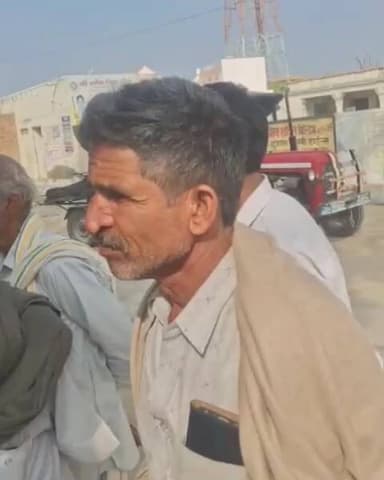 जायल: अपनों से बिछड़कर मंदबुद्धि महिला छापड़ा गांव पहुंची, ग्रामीणों ने सोशल मीडिया से परिजनों तक पहुंचाने की कोशिश की