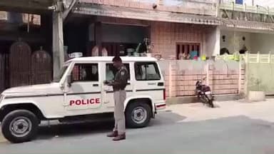 निवाई: T-20 वर्ल्ड कप मैच को लेकर जिला DST टीम ने मारा छापा, दर्जन भर मोबाइल सहित कई उपकरण किए ज़ब्त