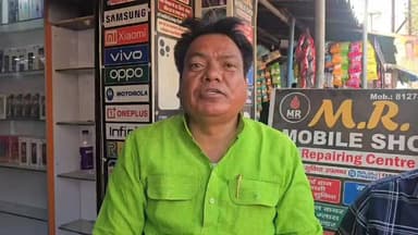 रॉबर्ट्सगंज: म्योरपुर में मिट्टी धंसने से तीन महिलाओं की मौत, पूर्व विधायक ने संवेदना व्यक्त कर सरकार से सहायता की मांग की