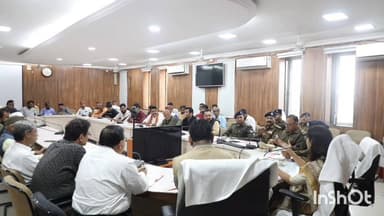 शाजापुर: कलेक्टर ने होली उत्सव में डीजे पर रोक के फैसले की सराहना की, कलेक्ट्रेट कार्यालय में शांति समिति की बैठक संपन्न