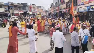 दयाल आश्रम में संतों का हुआ समागम निकले नगर भ्रमण पर दिखाए कर्तव #live #viral #didwanajila #nagar