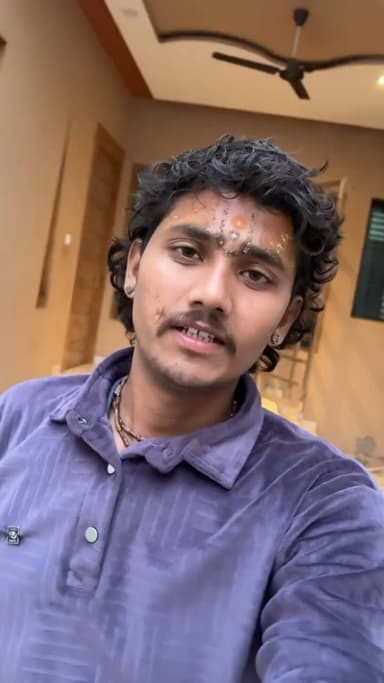 वृंदावन मै बिजली भिबाग की लापरवाही से जा रही मासूम बंदोरों की जान 🙉 #vrindavan