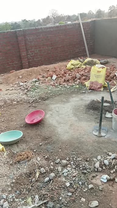 gar ka kaam hote huwe mistri ji ka kaam dekhiye