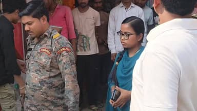 रफीगंज शहर में अतिक्रमणकारियों पर चला नगर पंचायत का बुलडोजर
#रफीगंज
#rafiganjNews
#RafiganjNewsChannel
#Rafiganj