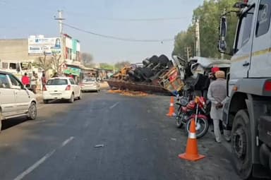 ਮੁਕਤਸਰ ਮਲੋਟ ਰੋਡ ਤੇ ਭਿਆਨਕ ਸੜਕ ਹਾਦਸਾ, ਡੇਰੇ ਨੇੜੇ ਦੋ ਘੋੜਾ ਟਰਾਲਿਆਂ ਦੀ ਹੋਈ ਟੱਕਰ