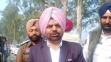 ਫਤਿਹਗੜ੍ਹ ਸਾਹਿਬ: ਫਤਿਹਗੜ੍ਹ ਸਾਹਿਬ ਵਿਖੇ ਡੀਐਸਪੀ ਟਰੈਫਿਕ ਇੰਦਰਪ੍ਰੀਤ ਸਿੰਘ ਨੇ ਕੀਤੀ ਪ੍ਰੈਸ ਕਾਨਫਰੰਸ