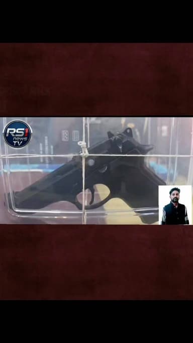 ਡੀ ਐਸ ਪੀ ਹਰਗੁਰਦੇਵ ਸਿੰਘ ਜੀ ਨੇ ਅੱਜ ਫੜੇ ਗਏ ਵਿਅਕਤੀਆਂ ਬਾਰੇ ਜਾਣਕਾਰੀ ਦਿੰਦੇ ਹੋਏ ਕਿਹਾ ਕਿ ਥਾਣਾ ਸੁਲਤਾਨਪੁਰ ਲੋਧੀ ਦੇ ਐਸ ਐਚ ਓ ਹਰਿੰਦਰ ਸਿ...