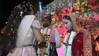 चौसा में शादी समारोह में फायरिंग! जयमाल के दौरान दुल्हन को मारी गोली, मचा हड़कंप
#Chausa #BuxarNews #BiharCrime #Wedding...