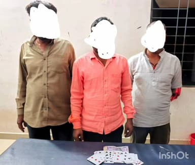 राजनांदगांव: सुरगी चौकी क्षेत्र के कुम्हालोरी नाला के पास जुआ खेल रहे तीन जुआरियों पर पुलिस ने की कार्रवाई