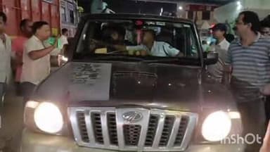 କଟକ ପୌରାଞ୍ଚଳ: କଟକ ନୁଆବଜାର ଅଞ୍ଚଳରେ ମଦୁଆ କାର ଚାଳକଙ୍କ ଉତ୍ପାତ