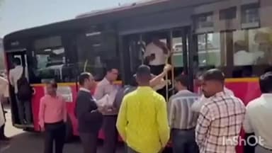 जयपुर: जयपुर की सड़कों पर दौड़ी गुलाबी इलेक्ट्रिक बसें, जीपीएस, सीसीटीवी और पैनिक बटन से लैस बसों का सफल ट्रायल