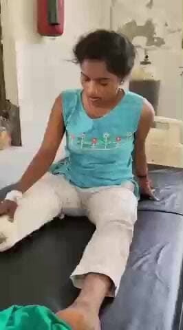 मऊ: कचहरी मोड़ पर ट्रेला और बाइक की भिड़ंत, आर्केस्ट्रा में काम करने वाली लड़की घायल, जिला अस्पताल में भर्ती