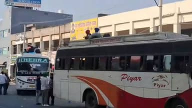 ਅੰਮ੍ਰਿਤਸਰ 2: ਬੱਸ ਸਟੈਂਡ ਦੇ ਨਜਦੀਕ ਤੋਂ ਇੰਜੀਨੀਅਰ ਪਵਨ ਸ਼ਰਮਾ ਨੇ ਓਵਰਲੋਡ ਹੋ ਕੇ ਜਾ ਰਹੀ ਬੱਸਾਂ ਨੂੰ ਲੈ ਕੇ ਦਿੱਤੀ ਜਾਣਕਾਰੀ