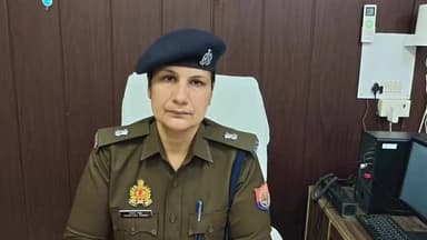 #महोबा राह चलती श्रमिक महिलाओं को रौंदने वाले पिकअप वाहन को पुलिस ने खोजा, वाहन चालक की पुलिस ने पहचान की।